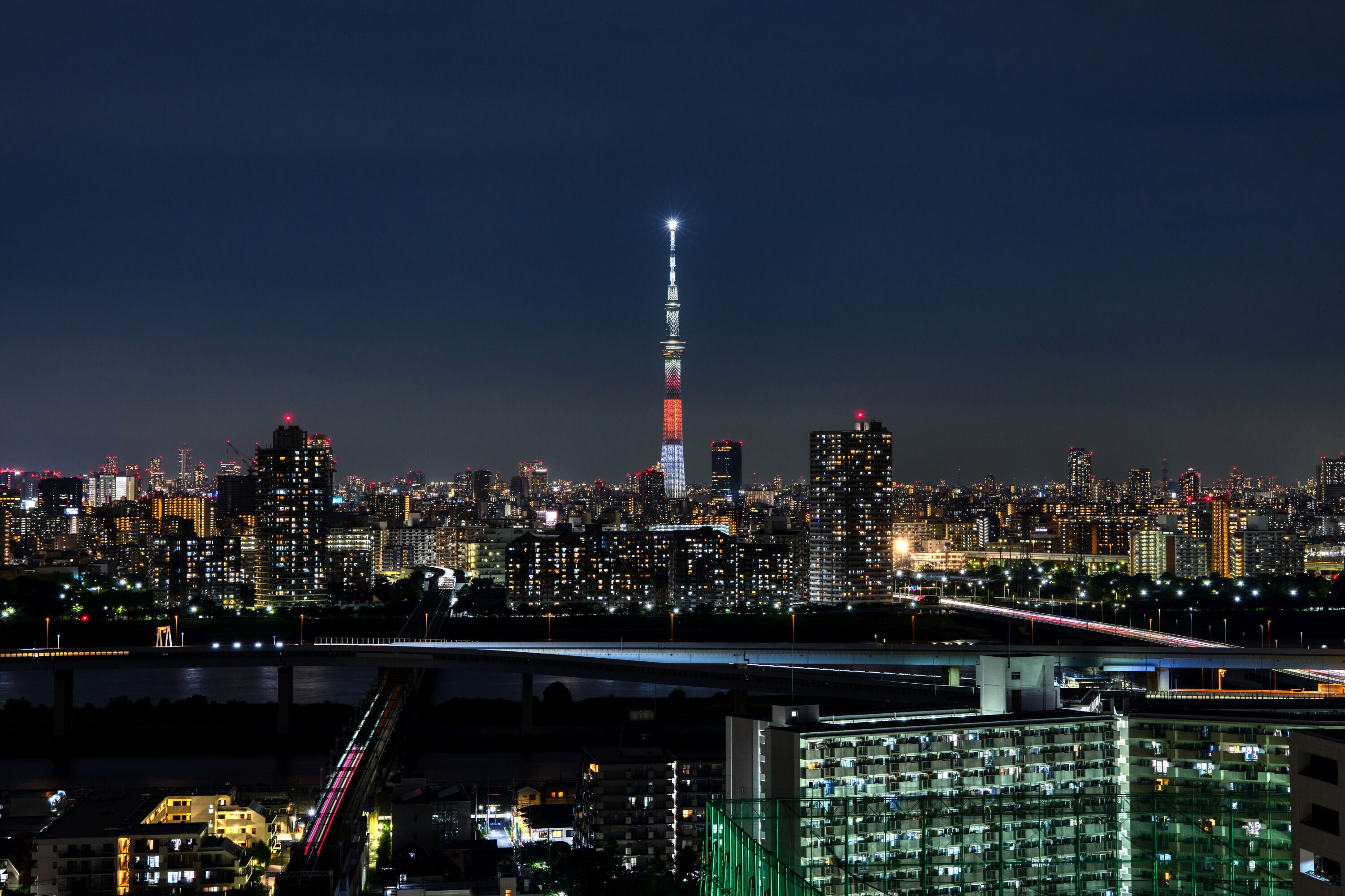 東京オリンピック聖火リレー 山形県をイメージした特別ライティング 21年6月6日 東京スカイツリー定点観測所 東京オリンピック聖火リレー 山形県をイメージした特別ライティング 21年6月6日 東京スカイツリー定点観測所