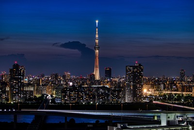 夕焼けと東京スカイツリー夜景「幟」