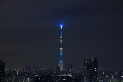 東京スカイツリーの試験点灯