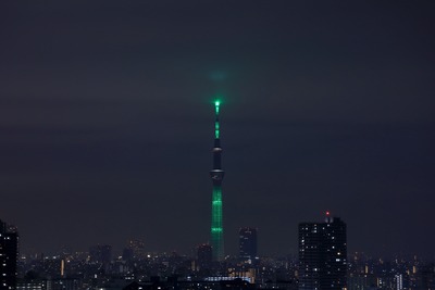 東京スカイツリーの試験点灯
