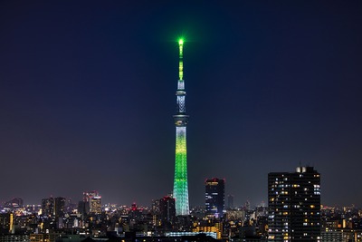 東京スカイツリーの試験点灯