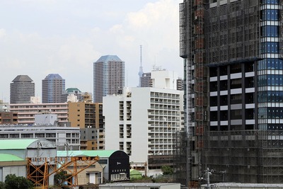 晴海の中央清掃工場から見た東京スカイツリー