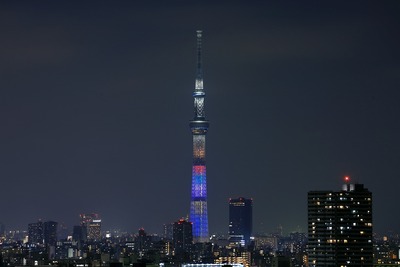 「アベンジャーズ/インフィニティ・ウォー」特別ライティング