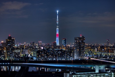 「日本国旗」をイメージした特別ライティング