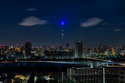 深夜の誕生石ライティング「サファイア」ブルー