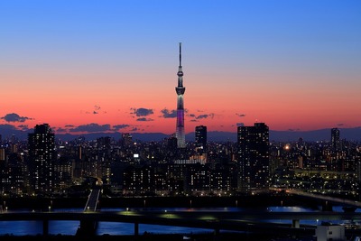 トワイライトタイムの東京スカイツリー