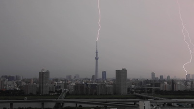 東京スカイツリーに落雷