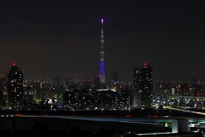 東京スカイツリーの試験点灯