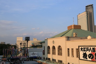 両国国技館と東京スカイツリー