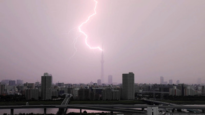 東京スカイツリーに落雷