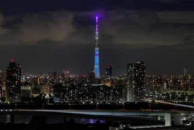 東京スカイツリーの試験点灯