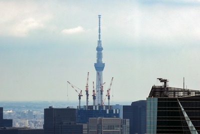 六本木ヒルズから見た東京スカイツリー