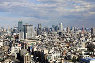 キャロットタワーから見た東京スカイツリー