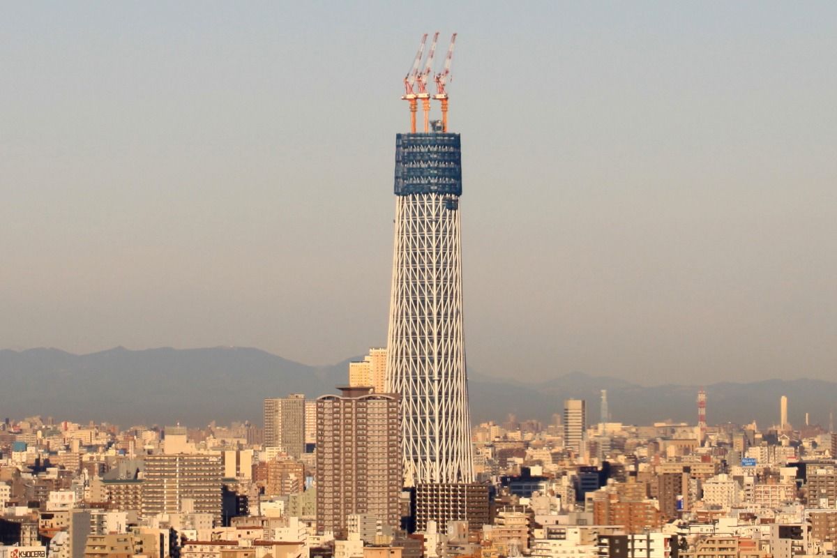 10年1月1日の自宅からの東京スカイツリーと09年12月29日の現地の東京スカイツリー 東京スカイツリー定点観測所 10年1月1日の自宅からの東京スカイツリーと09年12月29日の現地の東京スカイツリー 東京スカイツリー定点観測所