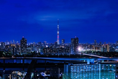 ラグビー日本代表をイメージした赤白の特別ライティング