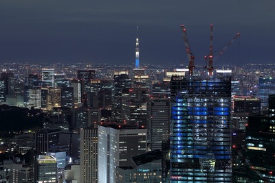 六本木ヒルズから見た東京スカイツリー夜景