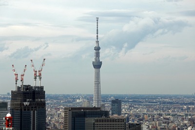 東京タワーから見た東京スカイツリー