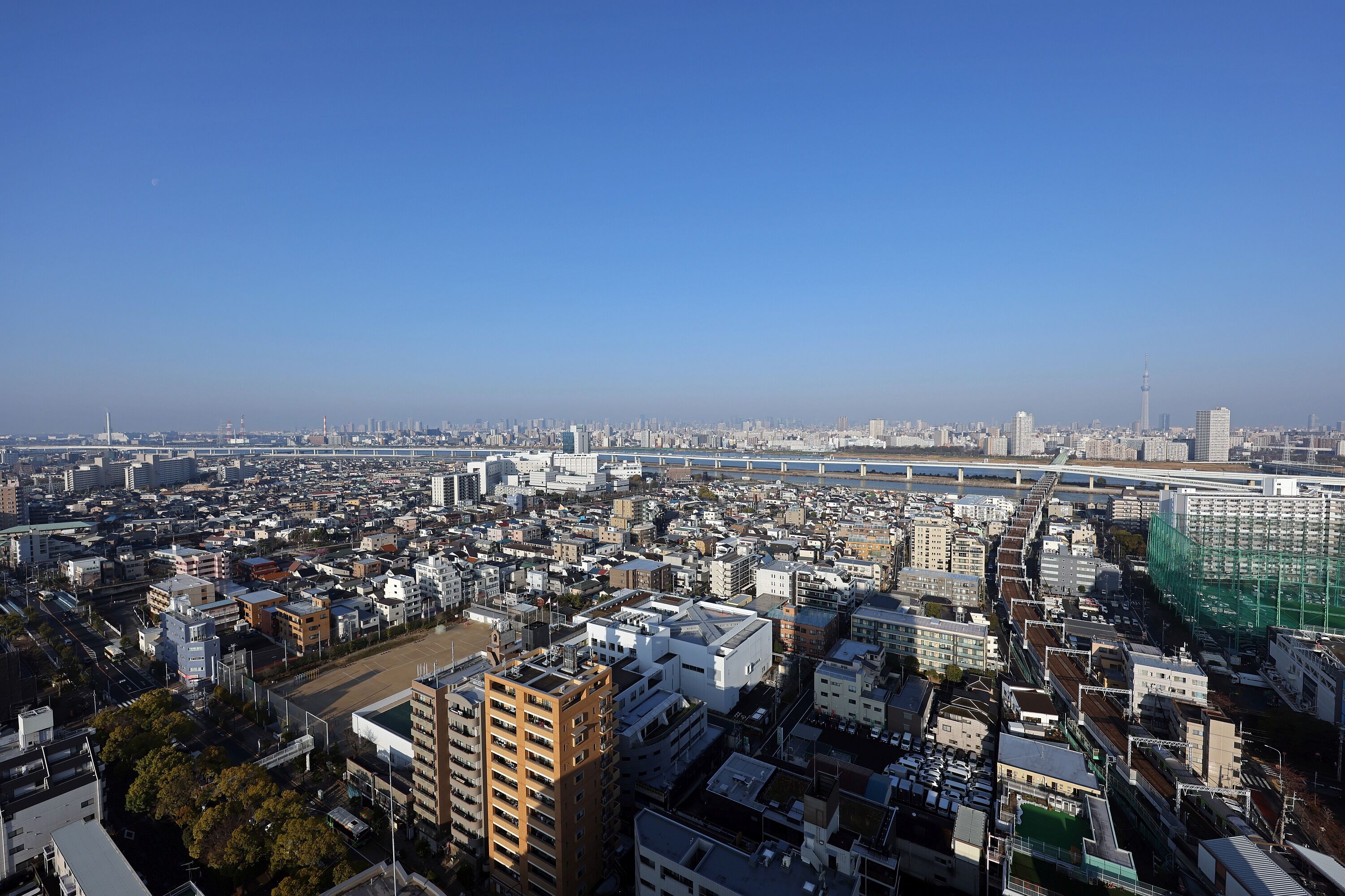 超広角レンズで撮影した東京スカイツリー 22年3月24日 東京スカイツリー定点観測所