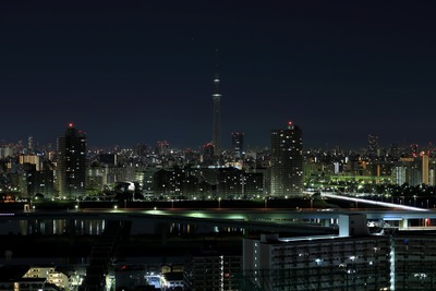 深夜の東京スカイツリー