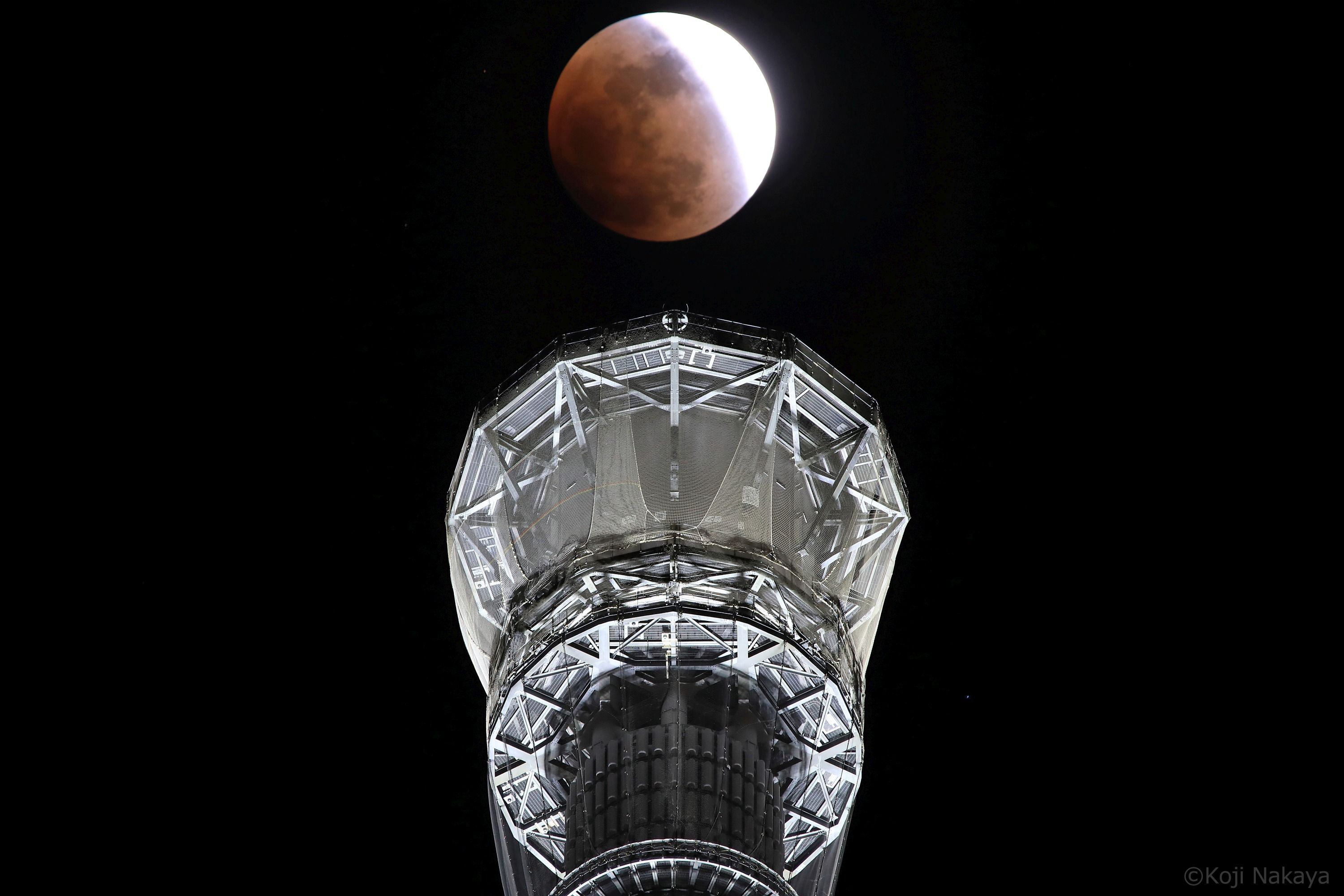 写真12枚 スーパーブルーブラッドムーンの皆既月食と東京スカイツリー 18年1月31日 東京スカイツリー定点観測所