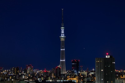 深夜の東京スカイツリー