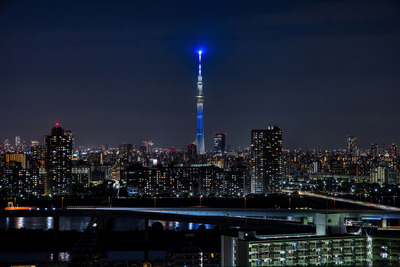 SDGsの17色をイメージした特別ライティング