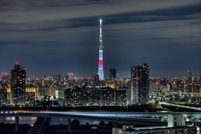 日本国旗をイメージした新年特別ライティング