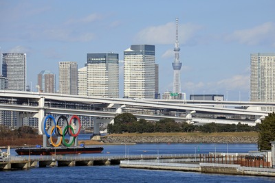 五輪マークと東京スカイツリー