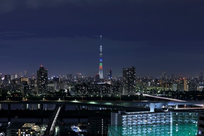 オリンピックシンボルの5色による特別ライティング