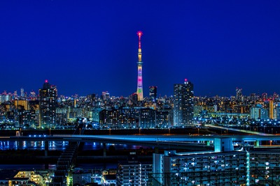 東京スカイツリーの試験点灯