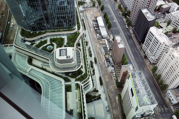 ニュウマン高輪 LUFTBAUM 翠の庭からの眺め