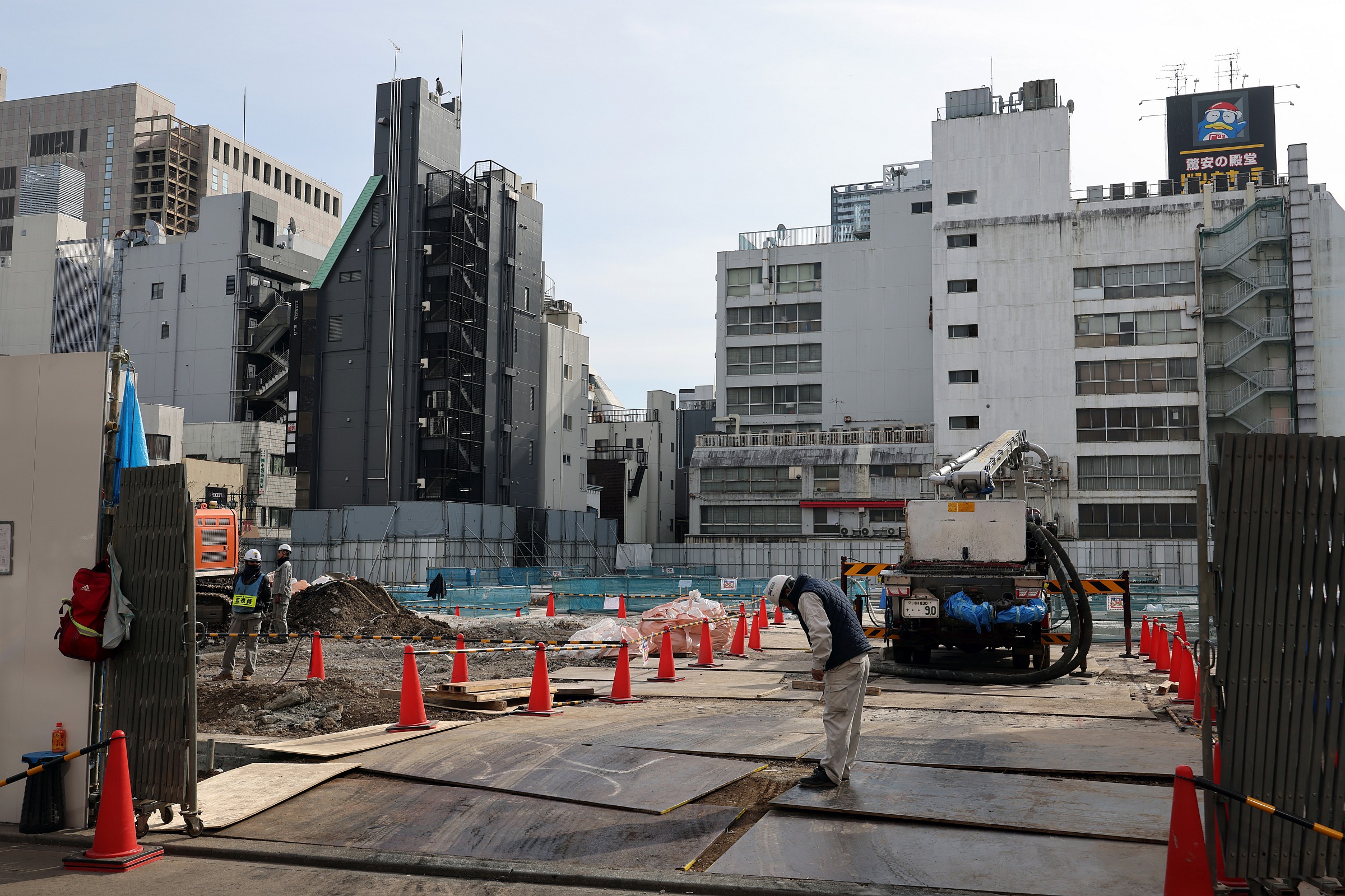 八王子のドン・キホーテ裏「(仮称)八王子市中町計画 新築工事 八王子のドン・キホーテ裏「(仮称)八王子市中町計画 新築工事