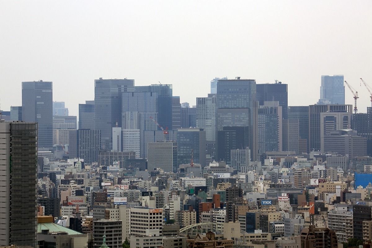 東京スカイツリーイーストタワー30階から東京都心方面の眺め 超高層マンション 超高層ビル