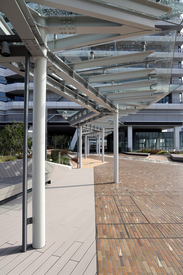 ¥ß¥Á¥Î¥Æ¥é¥¹