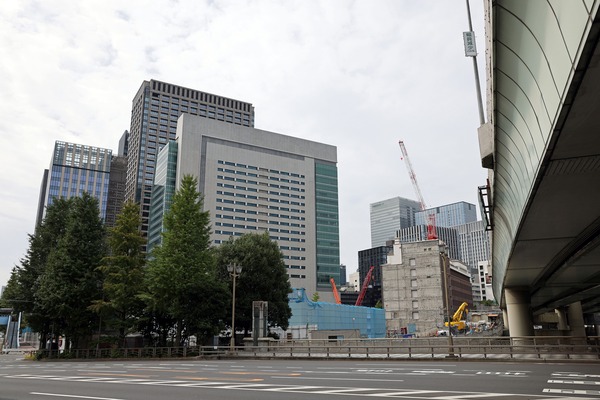 ���ܶ����������϶�����Գ��ϺƳ�ȯ����