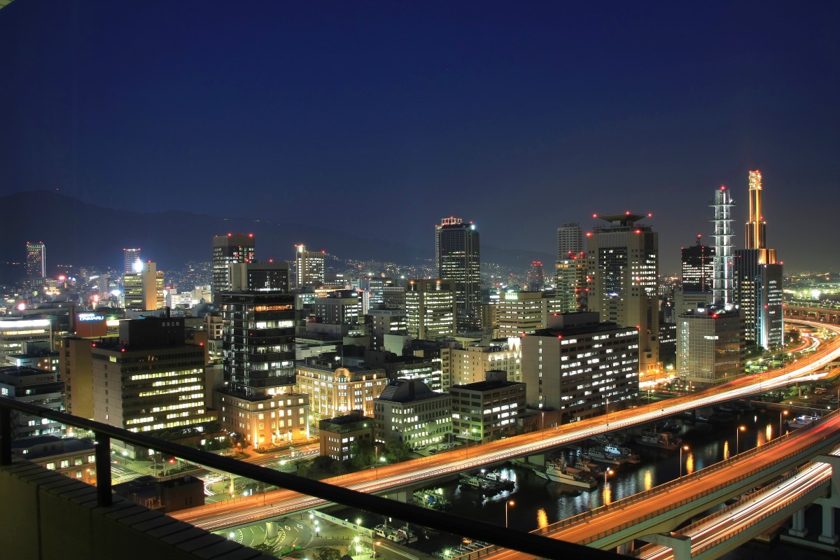 ホテルオークラ神戸から三宮の夜景 超高層マンション 超高層ビル