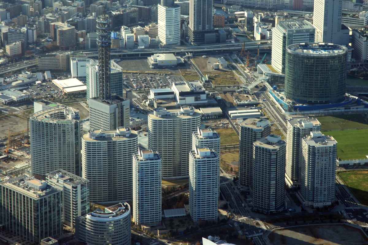 空撮 みなとみらいタワーマンション群 超高層マンション 超高層ビル