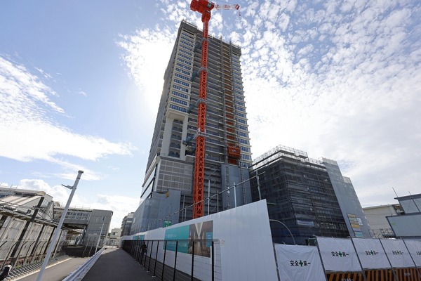 ¥¢¥È¥é¥¹¥¿¥ï¡¼¾®Ê¿¾®Àî