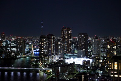 勝どきビュータワーからスカイツリー方面の夜景