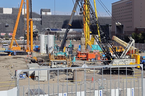 ���������϶�B-1�϶�ײ�