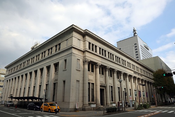 ����͹���ӥ�