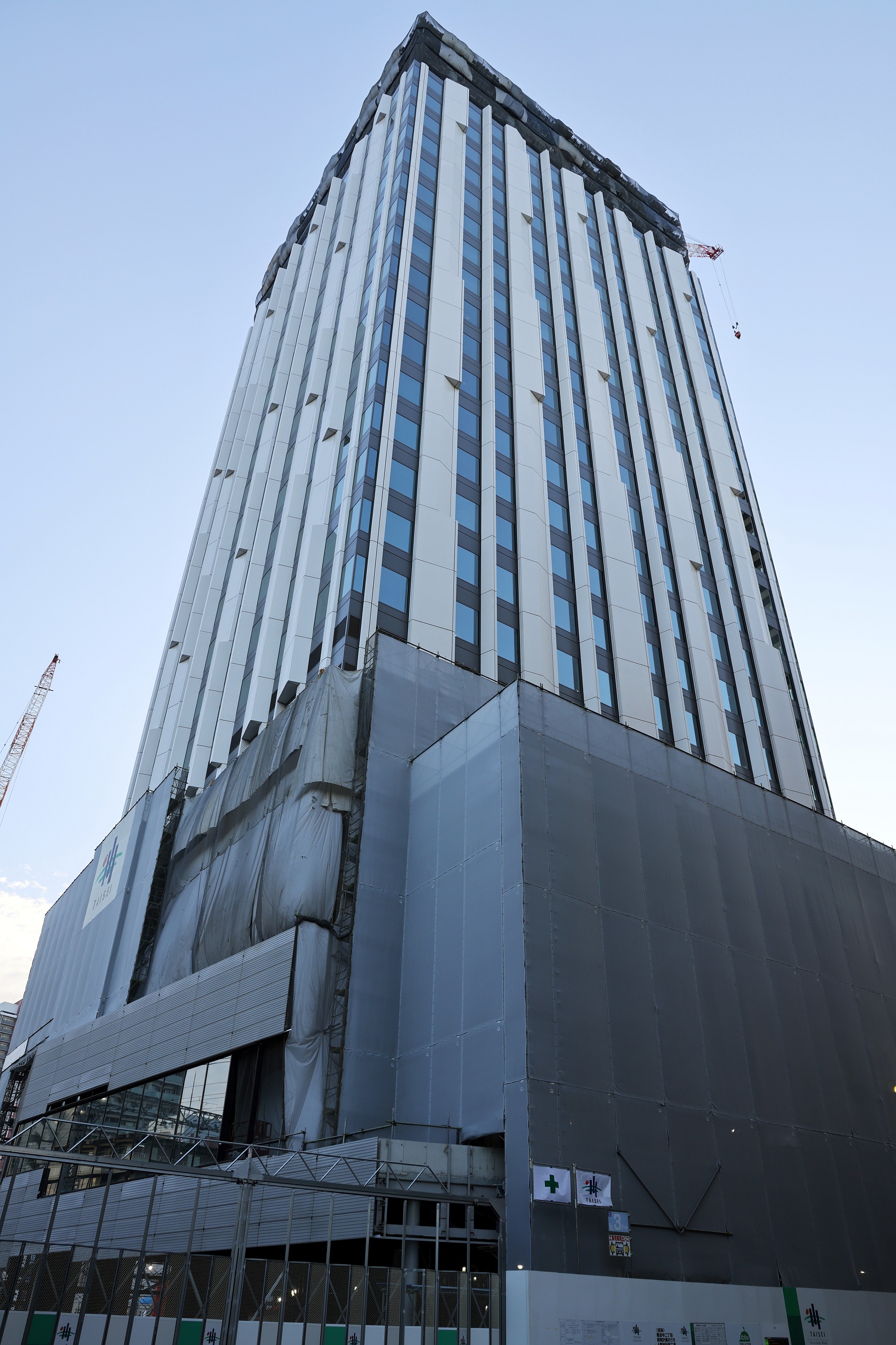 大阪 センタラグランドホテル大阪（33階建・高さ141m・515室）2023年7