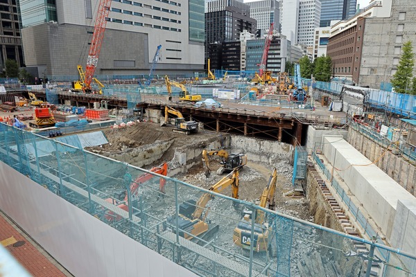 ���ܶ����������϶�����Գ��ϺƳ�ȯ���� C����