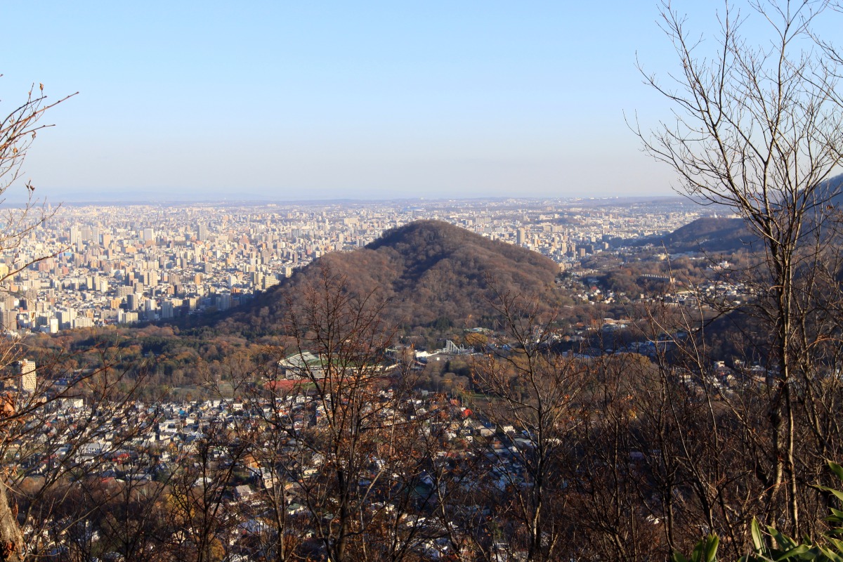 札幌市 三角山登山 超高層マンション 超高層ビル