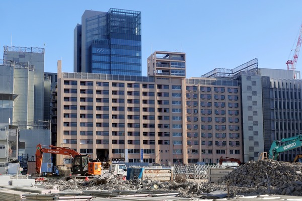 ËÌÀÄ»³»°ÃúÌÜÃ϶è»Ô³¹ÃϺƳ«È¯»ö¶È