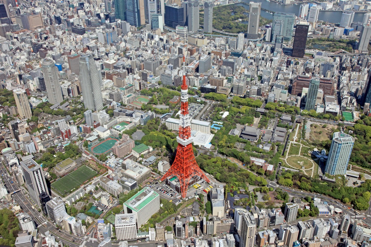 飛行船から東京タワーの空撮 超高層マンション 超高層ビル