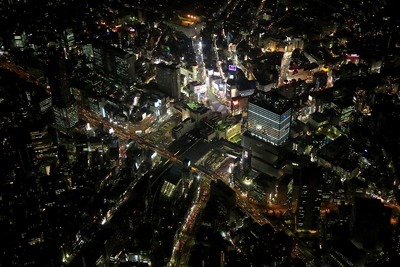 渋谷駅周辺の空撮夜景