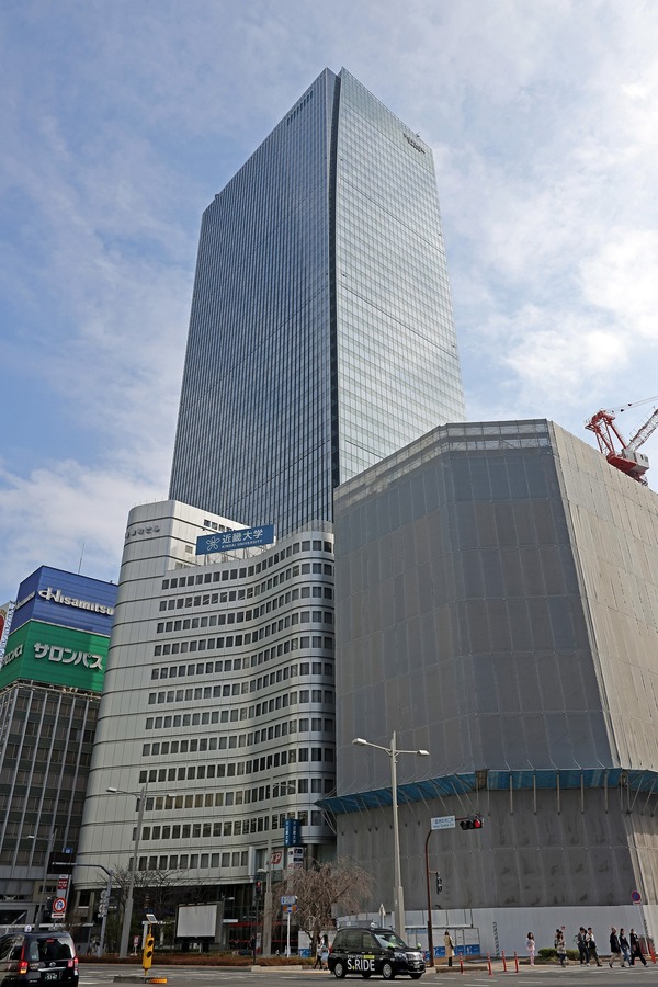 TOFROM YAESU TOWER（トフロム ヤエス タワー）