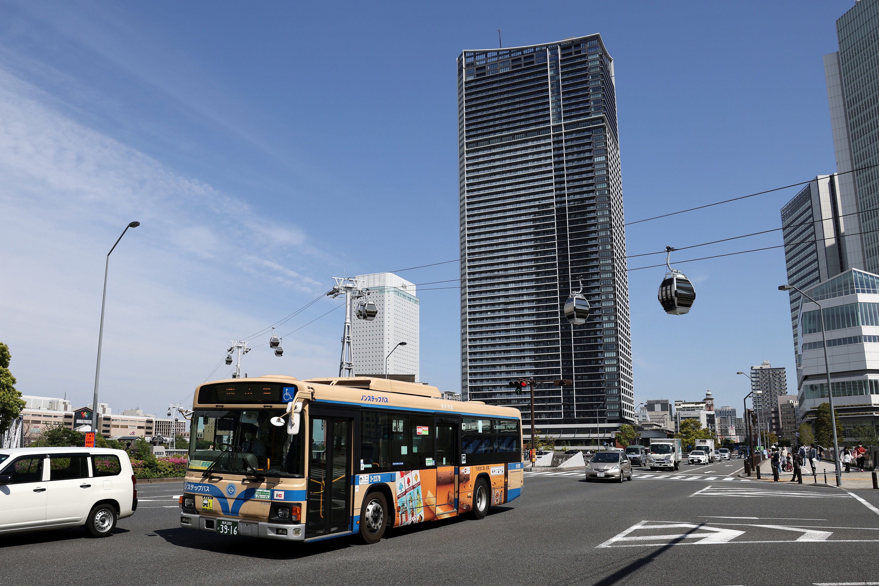 4月22日開業 日本初都市型ロープウェイ Yokohama Air Cabin ヨコハマエアキャビン に乗ってきました 写真44枚載せています 超高層マンション 超高層ビル 4月22日開業 日本初都市型ロープウェイ Yokohama Air Cabin ヨコハマエアキャビン に乗ってきました 写真44枚載せています 超高層マンション 超高層ビル