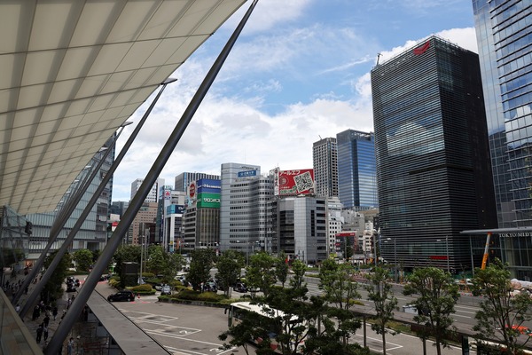 �������Ȭ�Ž���������B�϶�����Գ��ϺƳ�ȯ����